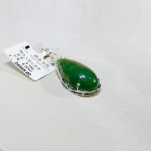 和(hé / huò)田玉鑽石挂件